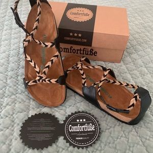 Black Braided Leather and Natural Sandal- Woman